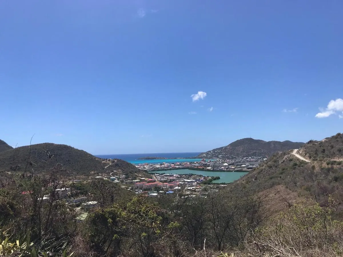 Reves De Tropiques - Grands Studios Avec Piscine Vue Ocean Acces Plage Direct Cul de Sac 0*,