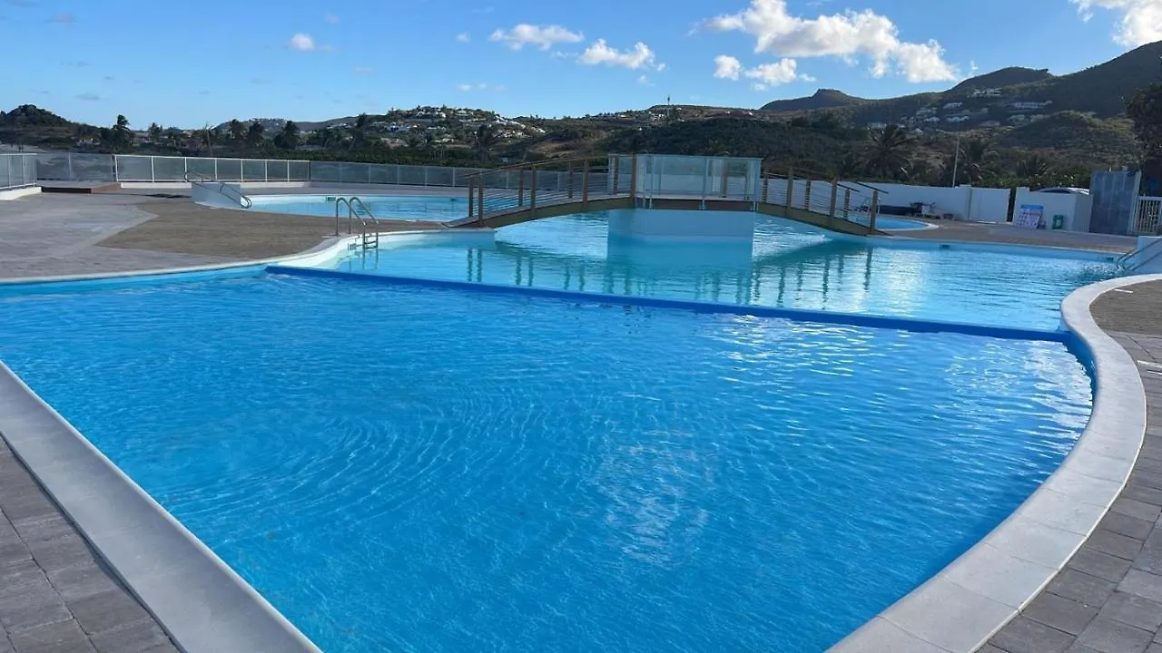 Reves De Tropiques - Grands Studios Avec Piscine Vue Ocean Acces Plage Direct Cul de Sac 0*,